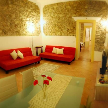 Incantevole E Storico Appartamento In Pieno Centro Taormina Bagian luar foto
